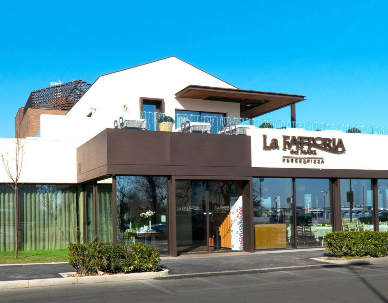 ריצ'יונה Hotel Marzia Con Piscina מראה חיצוני תמונה
