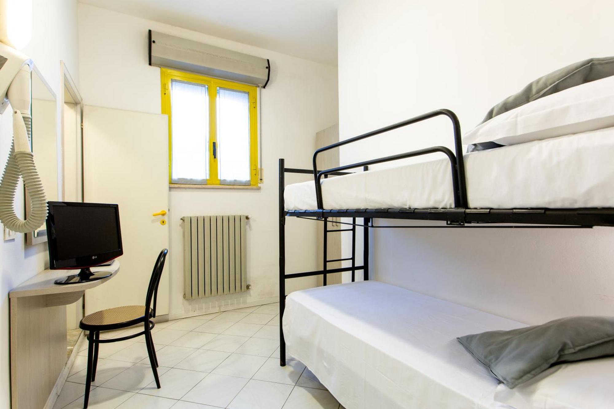 ריצ'יונה Hotel Marzia Con Piscina מראה חיצוני תמונה