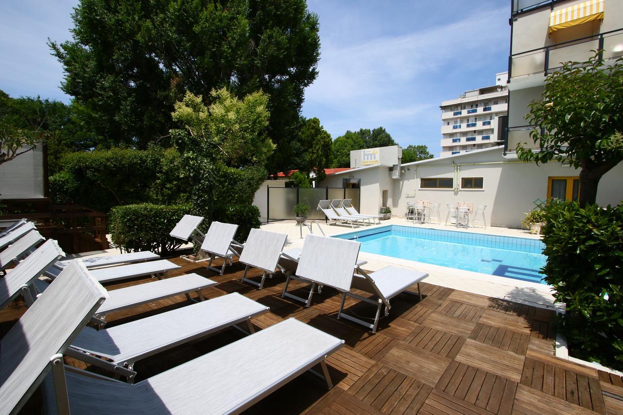 ריצ'יונה Hotel Marzia Con Piscina מראה חיצוני תמונה